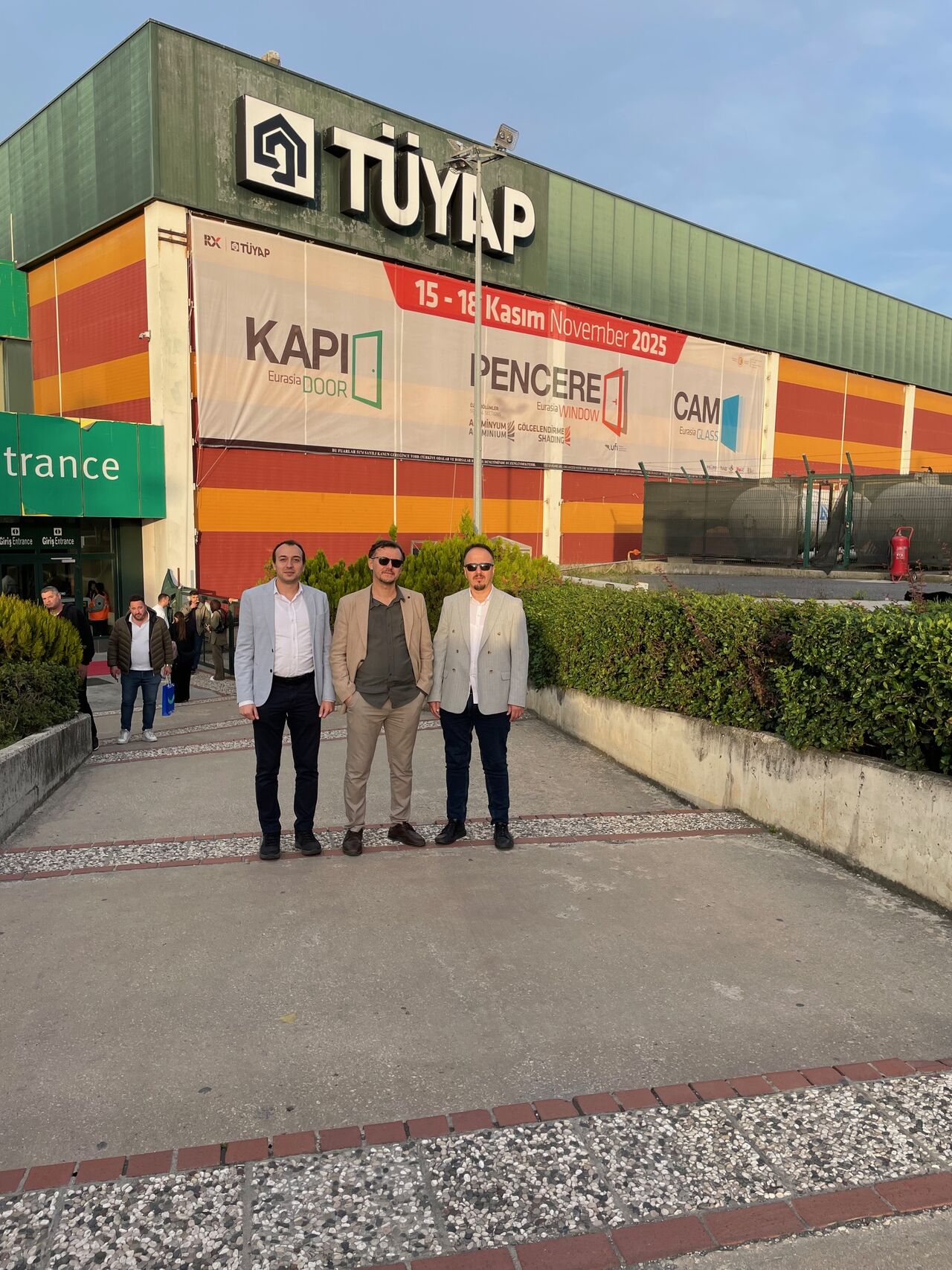 Tüyap' ta bulunan Avrasya Kapı, Pencere ve Cam Fuarı' nı ziyaret ettik.'